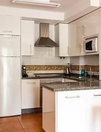 Sunny Apartment *